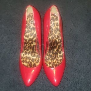 Size 10 Red high heel shoes